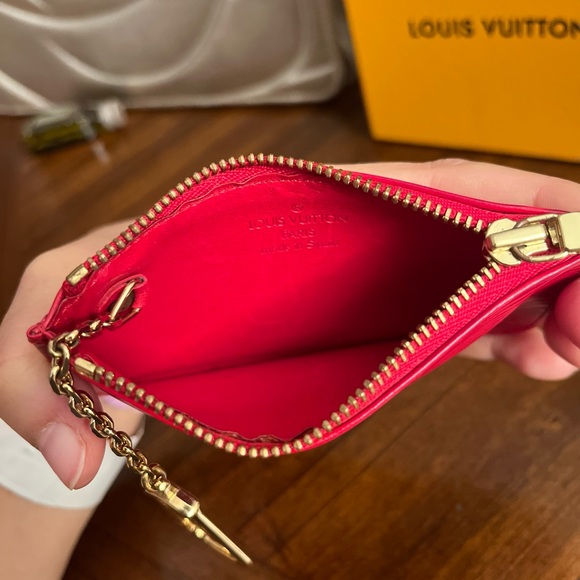 LV EPI Key Pouch 💯 Authentic - Picture 8 of 14